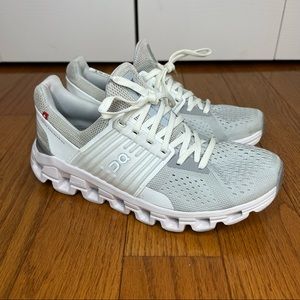 On cloud cloudswift running shoes white